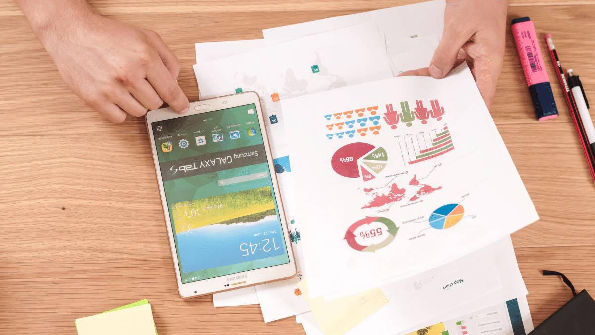 6 Steps to Developing a Procurement Strategy (& Template)
