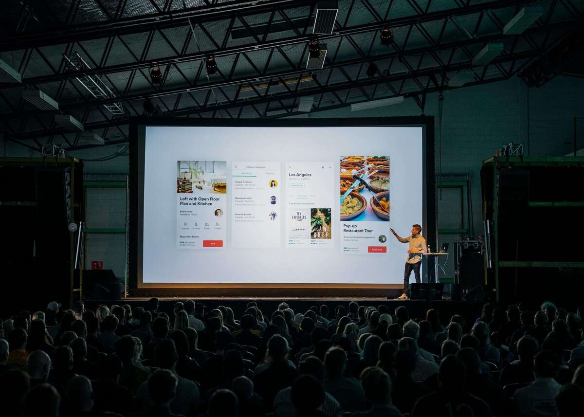 18 Smart Conference Gifts for Speakers (2025 Appreciation List)