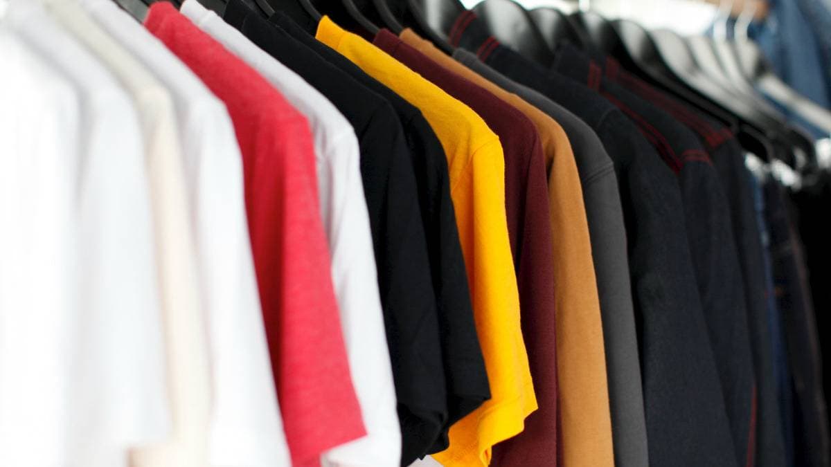 Why You Don’t Have to Worry About T-shirt Sizes (& How to Let Your Employees Do the Job)