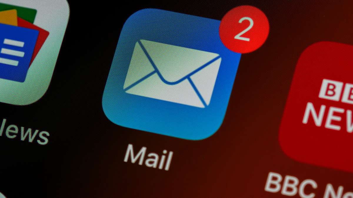 How to Write a Welcome Letter to New Employees [+ Templates]