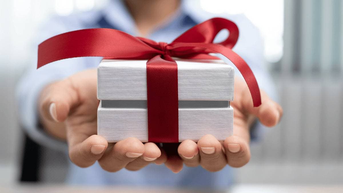 How to Let Your Team Pick Their Branded Gifts & Why You Should