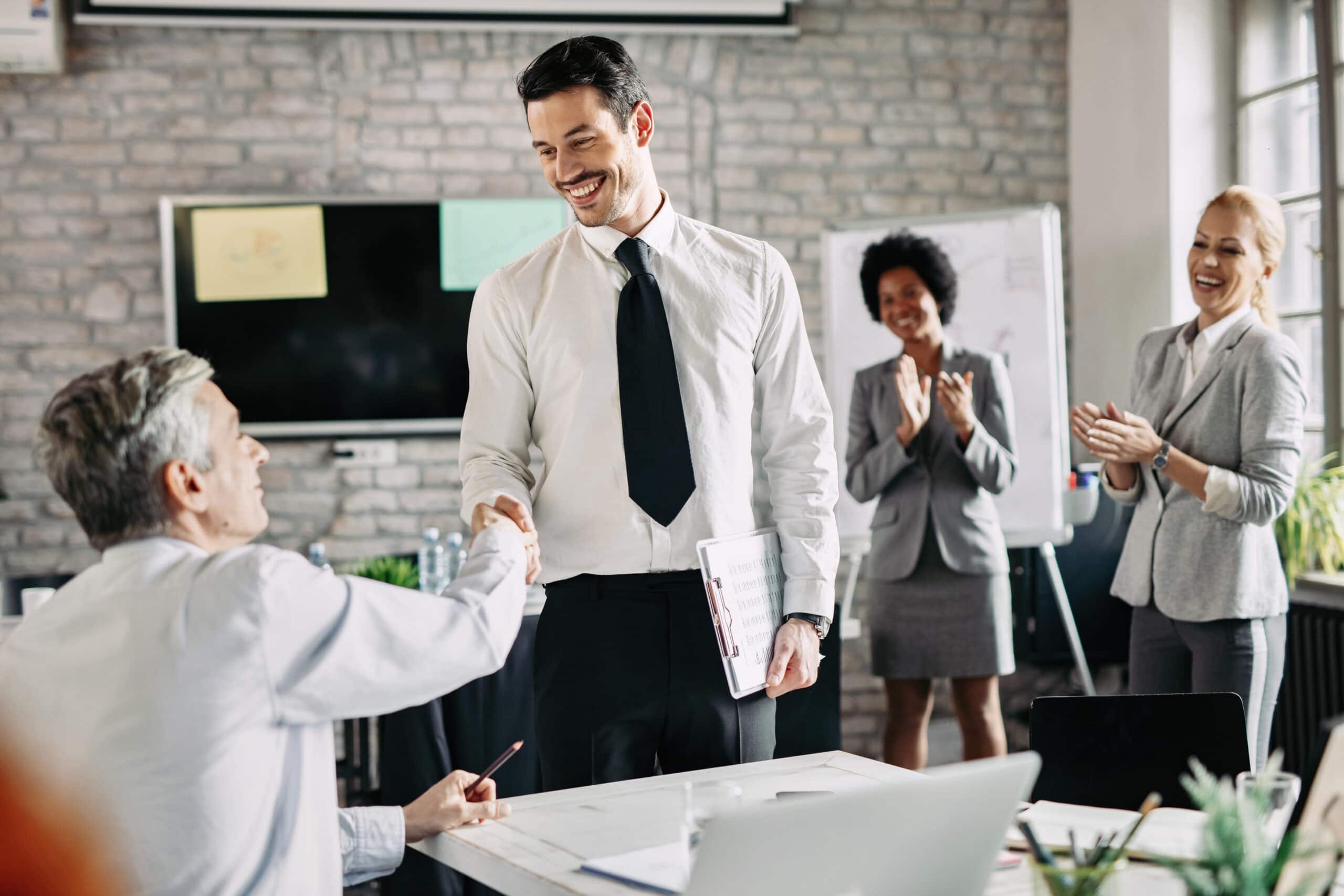 Non-Monetary Incentives That Work: 11 Proven Strategies