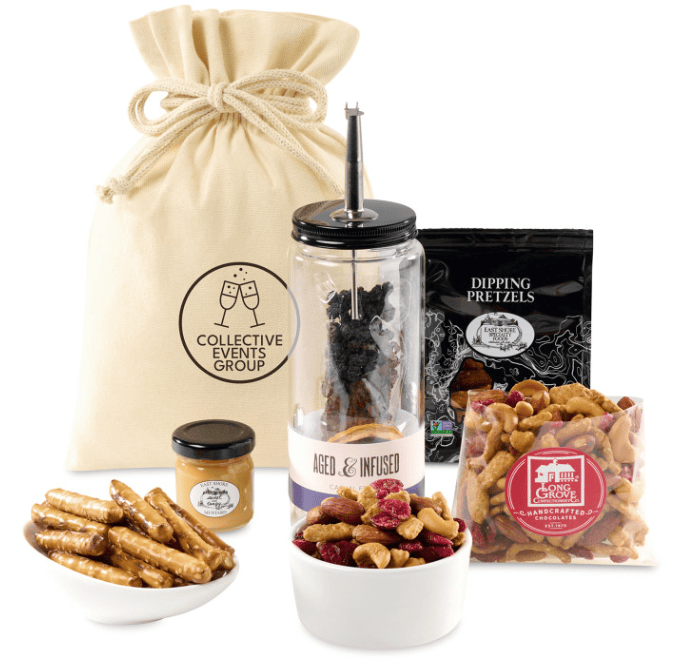 Screenshot of a glass, a pouch and salty snacks.